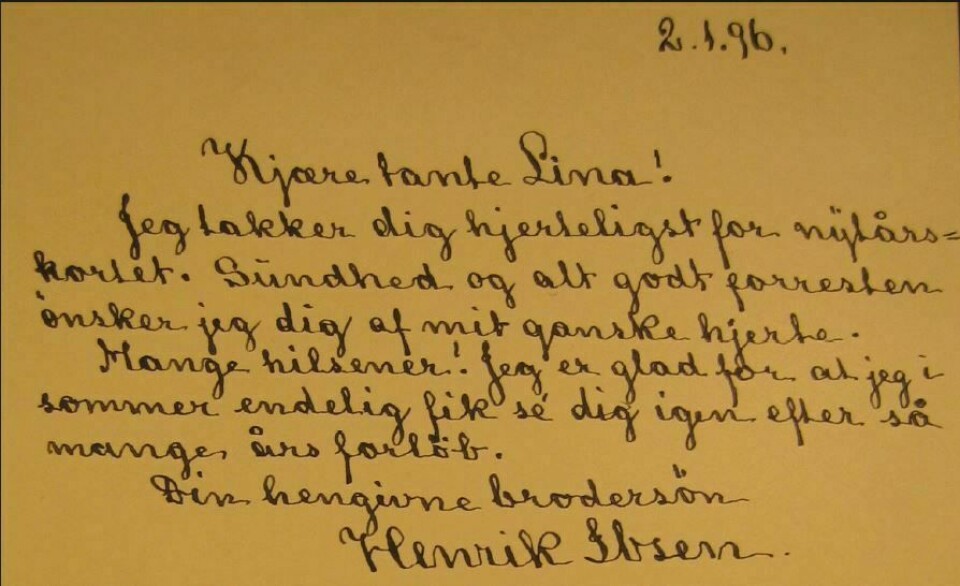 EKTE: Skriftgransker Gunhild Isager brukte mye tid på å studere en lang rekke av Henrik Ibsens signaturer. – De ekte signaturene var forholdsvis konsekvent utformet og avvek fra de omstridte, sier hun.