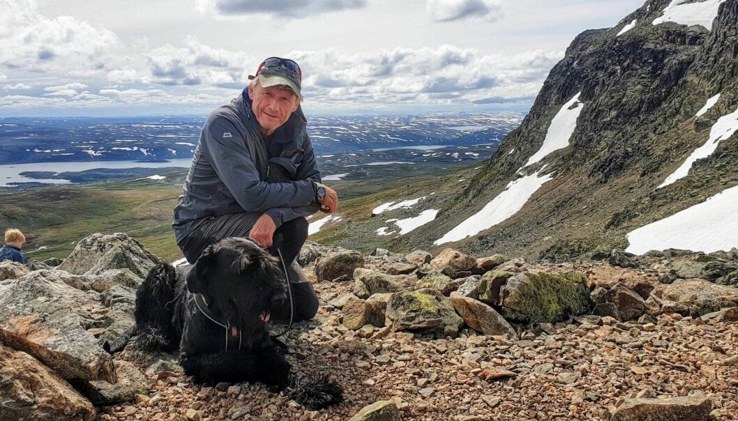 Tom Throndsen, seksjonsleder for grensekontrollen i Vest politidistrikt, liker å bestemme aktiviterer ut fra vær og vind om sommeren. Her fra en fjelltur.