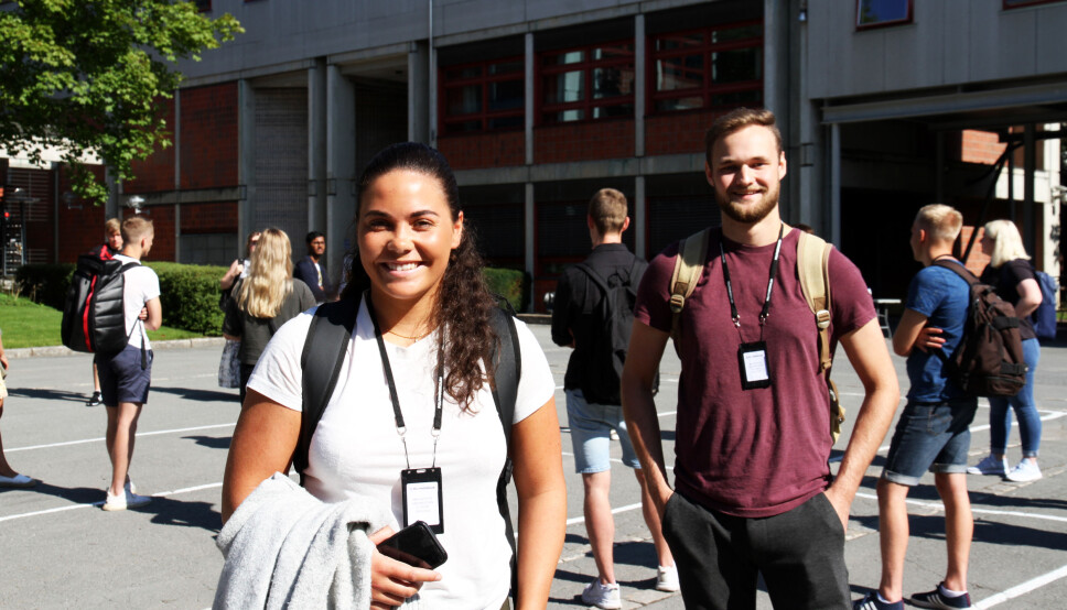 GLEDER SEG: Mathilde Skarstein (21) og Steinar Stuhaug (23) er blant årets nye politistudenter på Politihøgskolen.