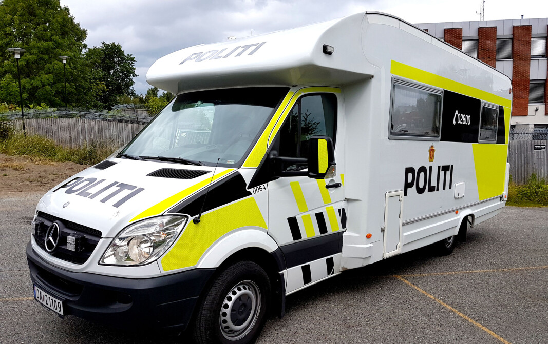 POLITIBOBIL: I politimeldingen skriver regjeringen at det noen steder kan være «hensiktsmessig med mobile kontorer i form av for eksempel et mobilt passkontor («passbuss») i Finnmark eller en mobil politipost som i Oslo». POLITIBOBIL: I politimeldingen skriver regjeringen at det noen steder kan være «hensiktsmessig med mobile kontorer i form av for eksempel et mobilt passkontor («passbuss») i Finnmark eller en mobil politipost som i Oslo».