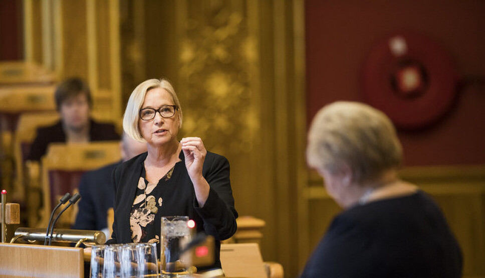Marit Arnstad, leder av programkomiteen i Senterpartiet, har tatt til orde for å legge ned flere direktorater, blant annet Politidirektoratet.
