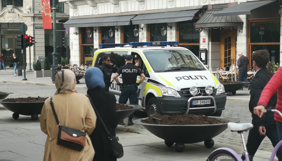En politipatrulje på Karl Johans gate i Oslo, i forbindelse med en demonstrasjon i september 2020.