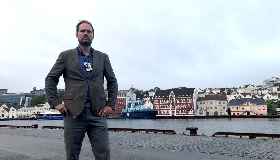 BANKEROTT: – Hvis vi følger oppbemanningspresset fra POD, og POD ikke tar regningen, blir vi enda mer skakkjørte, sier lokallagsleder Per Anders Røsjorde i PF Sør-Vest. BANKEROTT: – Hvis vi følger oppbemanningspresset fra POD, og POD ikke tar regningen, blir vi enda mer skakkjørte, sier lokallagsleder Per Anders Røsjorde i PF Sør-Vest.