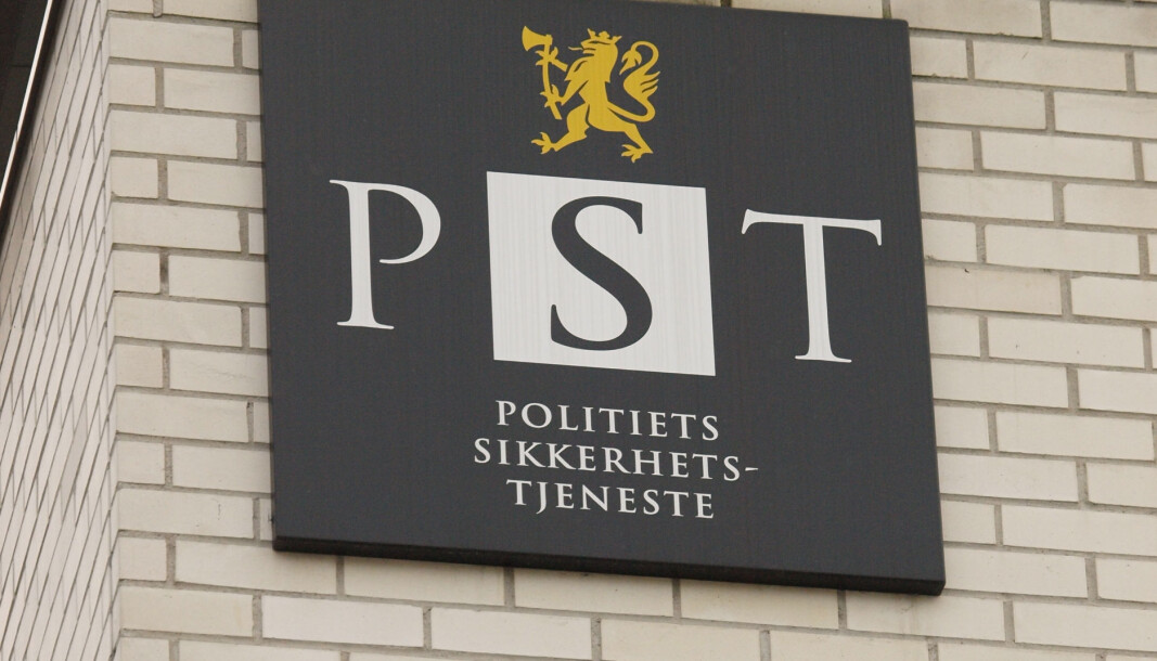 Ina Lindahl Nyrud, advokat i Norsk Journalistlag, mener Justis- og beredskapsdepartementets forslag til regler om innsyn i politiregistrene og overfor PST strider mot rettstilstanden på andre fagfelt. Ina Lindahl Nyrud, advokat i Norsk Journalistlag, mener Justis- og beredskapsdepartementets forslag til regler om innsyn i politiregistrene og overfor PST strider mot rettstilstanden på andre fagfelt.
