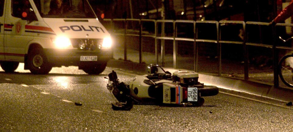 Bergen(BA): En 32 år gammel politimann døde i en mc ulykke i Fjøsangerveien. Han var med på å eskortere den Kinesiske utenriksministeren fra Flesland til SAS hotellet.
Foto: Morten Wanvik /Bergensavisen
