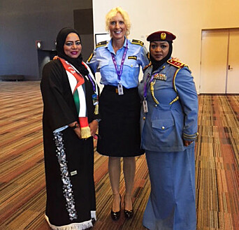 Hiorth sammen med politikvinner fra Saudi-Arabia og Dubai på politikvinne-konferanse i Australia i 2017.