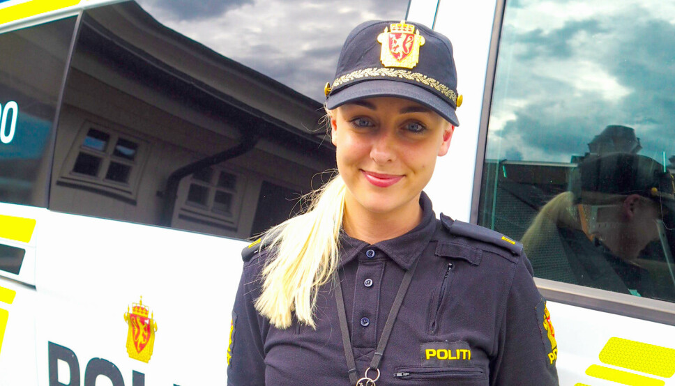 FØRSTE GANG I UNIFORM: – Jeg ble tatt imot med åpne armer da jeg hadde praksisår på Fagernes lensmannskontor, skriver politistudent Hanne Brustad.