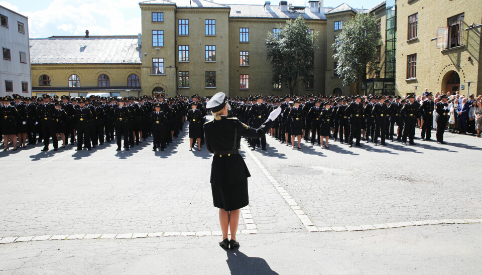 Bildet er tatt under uteksamineringen av tredjeårsstudenter ved Politihøgskolen i Oslo i 2019.
