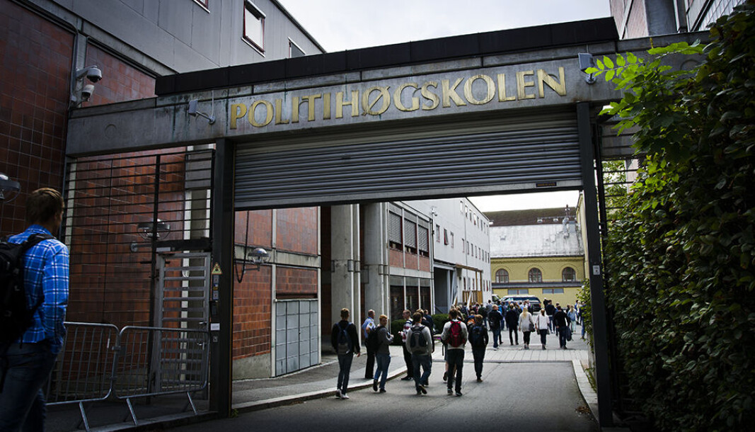 Blant vedtakene da Politimeldingen ble behandlet i Stortinget i går, var at Stortinget ber regjeringen igangsette planleggingen av ny politihøgskole og komme tilbake til Stortinget på egnet måte. Blant vedtakene da Politimeldingen ble behandlet i Stortinget i går, var at Stortinget ber regjeringen igangsette planleggingen av ny politihøgskole og komme tilbake til Stortinget på egnet måte.