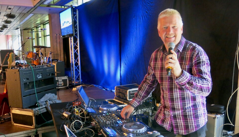 MIKSMASTER: Stig Tonsjø har underholdt som DJ på utallige politiarrangementer i Oslo og omegn.