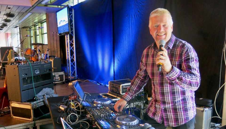 MIKSMASTER: Stig Tonsjø har underholdt som DJ på utallige politiarrangementer i Oslo og omegn. MIKSMASTER: Stig Tonsjø har underholdt som DJ på utallige politiarrangementer i Oslo og omegn.