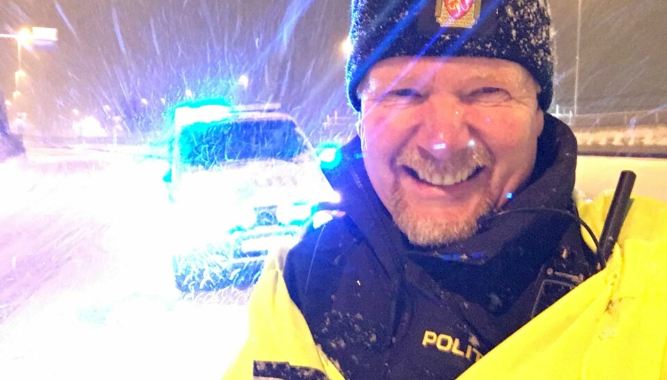 I SNØVÆRET: Stig Tonsjø har tilbrakt utallige arbeidstimer ute i trafikken.