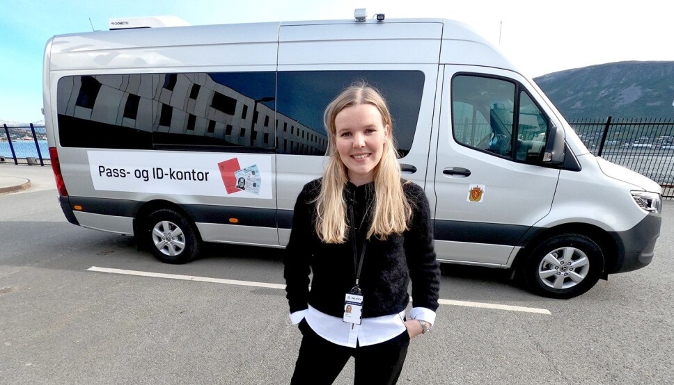Andrea Maria Finjord Jenssen er ansvarlig for tjenesten i Troms politidistrikt. Selv om denne bilen har base i Troms, kjører den også til alle de nordlige politidistriktene. Andrea Maria Finjord Jenssen er ansvarlig for tjenesten i Troms politidistrikt. Selv om denne bilen har base i Troms, kjører den også til alle de nordlige politidistriktene.