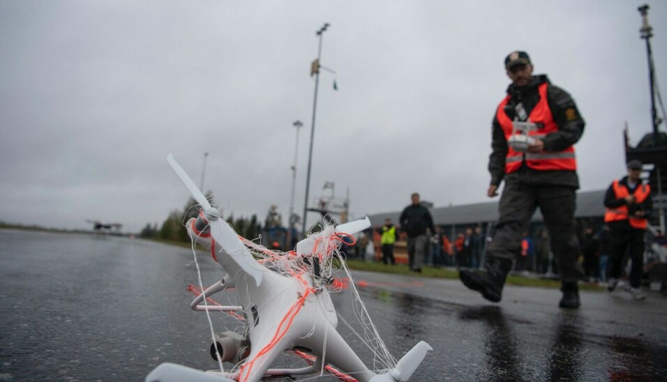 Dronen som ble fanget i nettet til dronehunter.