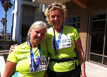 SPREKE: Christine Fossen kort tid etter at hun og politivenninnen Hanne, kom i mål på 10 kilometer i Tel Aviv i 2014. SPREKE: Christine Fossen kort tid etter at hun og politivenninnen Hanne, kom i mål på 10 kilometer i Tel Aviv i 2014.