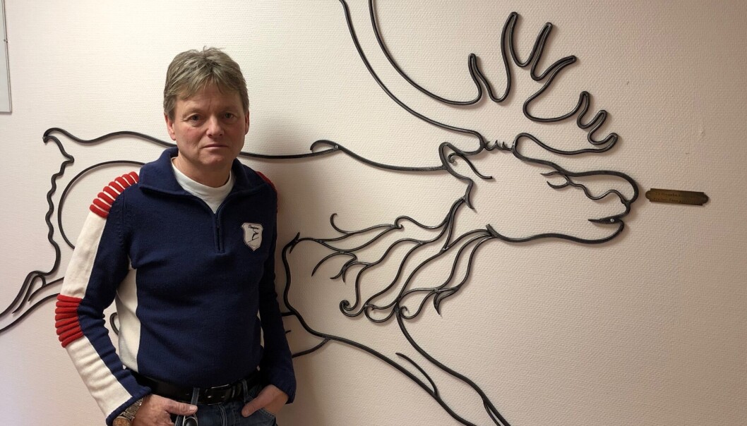BEKYMRET: Ordfører Arne Fossmo i Ringebu kommune er en av 15 Arbeiderparti-ordførere som ønsker fast polititilstedeværelse i sin kommune. – Det tar for lang tid før politiet kan komme raskt nok ved behov slik det er i dag, sier han. BEKYMRET: Ordfører Arne Fossmo i Ringebu kommune er en av 15 Arbeiderparti-ordførere som ønsker fast polititilstedeværelse i sin kommune. – Det tar for lang tid før politiet kan komme raskt nok ved behov slik det er i dag, sier han.