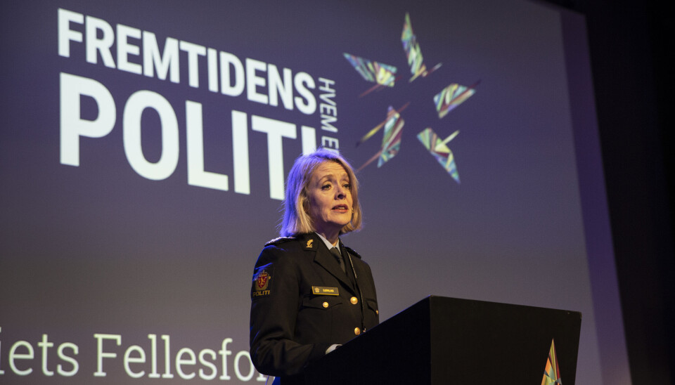 SER INN I GLASSKULA: - De endringsdriverne som beskrives i rapporten er i praksis en omverdensanalyse. Jeg synes det er interessant det som skrives om områder som må vies særskilt oppmerksomhet, sier politidirektør Benedicte Bjørnland.