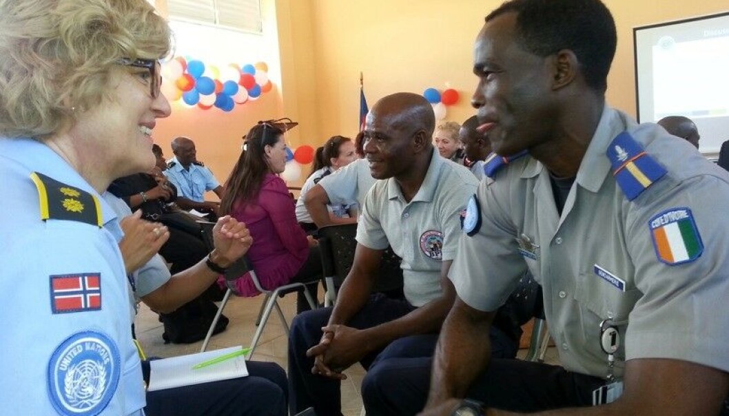 Etter jordskjelvet i Haiti i 2010 sendte Norge et spesialisert polititeam til Haiti for å trene opp haitisk politi under FN-misjonen for stabilisering av Haiti. Etter jordskjelvet i Haiti i 2010 sendte Norge et spesialisert polititeam til Haiti for å trene opp haitisk politi under FN-misjonen for stabilisering av Haiti.