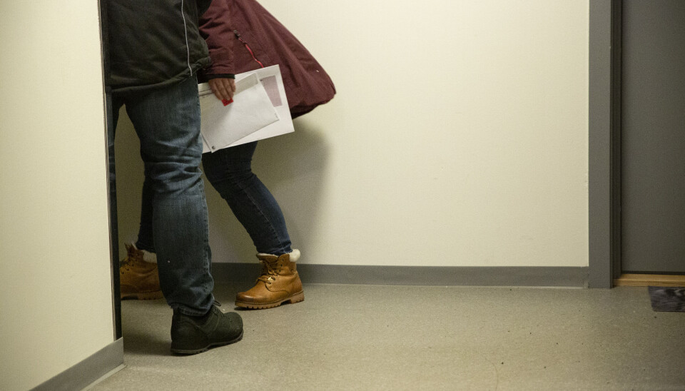 FOTPATRULJE: Namsfullmektigene møter ofte personer i livskrise. FOTPATRULJE: Namsfullmektigene møter ofte personer i livskrise.