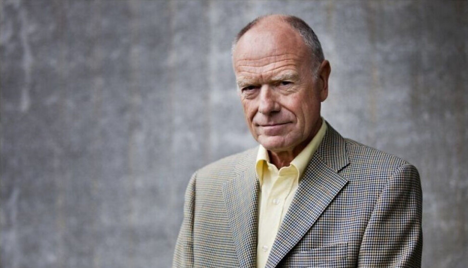 ETTERLYSTE REGULERING: «Politirettens far», nå avdøde Ragnar L. Auglend, tar i boka «Politiet i krig og ved okkupasjon» til ordet for at man måtte få en god regulering på plass.