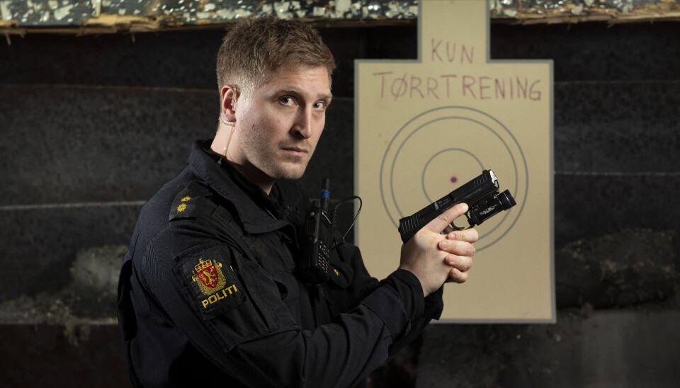 KONSEKVENSANALYSE: – Når man snakker om permanent bevæpning, ser endringen i kriminalitetsbildet, og hvor ofte vi bevæpner oss, tenker jeg at ledelsen i Sør-Øst politidistrikt går i motsatt retning av hva de burde. Det er faktisk nå de burde økt tilgangen på treningsfasiliteter, sier politibetjent Ole Andreas Nordrum ved Sandefjord politistasjon.