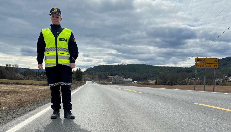 Radikaliserings- og mangfoldskontakt Camilla Hålien Johansen skal gå hele Sør-Øst politidistrikt på langs. Radikaliserings- og mangfoldskontakt Camilla Hålien Johansen skal gå hele Sør-Øst politidistrikt på langs.