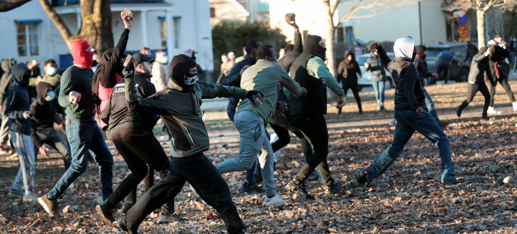 Straffereaksjoner for deltagelse i voldelige opptøyer og organiserte angrep mot politiet