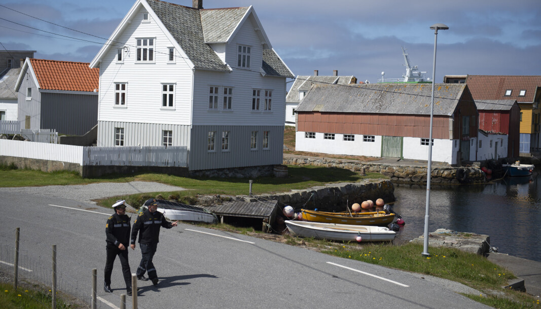 Å sørge for at det bor minst tre politipersoner i samtlige norske kommuner vil være en god løsning, mener innleggsforfatteren. Bildet er tatt på Utsira i en annen sammenheng. Å sørge for at det bor minst tre politipersoner i samtlige norske kommuner vil være en god løsning, mener innleggsforfatteren. Bildet er tatt på Utsira i en annen sammenheng.
