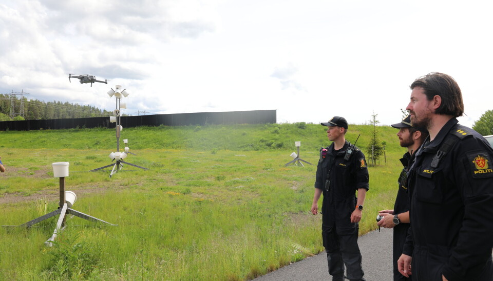 I dag ble de første dronepilotene i politiet ferdig utdannet. Her er Håvard Jarsve fra Finnmark politidistrikt, Stian Henningsen, fra Møre og Romsdal politidistrikt, og Kåre Idar Skogset, fra Innlandet politidistrikt, under samlingen på Beredskapssenteret denne uken. I dag ble de første dronepilotene i politiet ferdig utdannet. Her er Håvard Jarsve fra Finnmark politidistrikt, Stian Henningsen, fra Møre og Romsdal politidistrikt, og Kåre Idar Skogset, fra Innlandet politidistrikt, under samlingen på Beredskapssenteret denne uken.