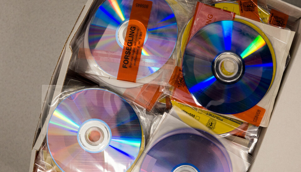 Forseglet: Bevismateriale på CD-er er pakket inn i plast og forsegling.