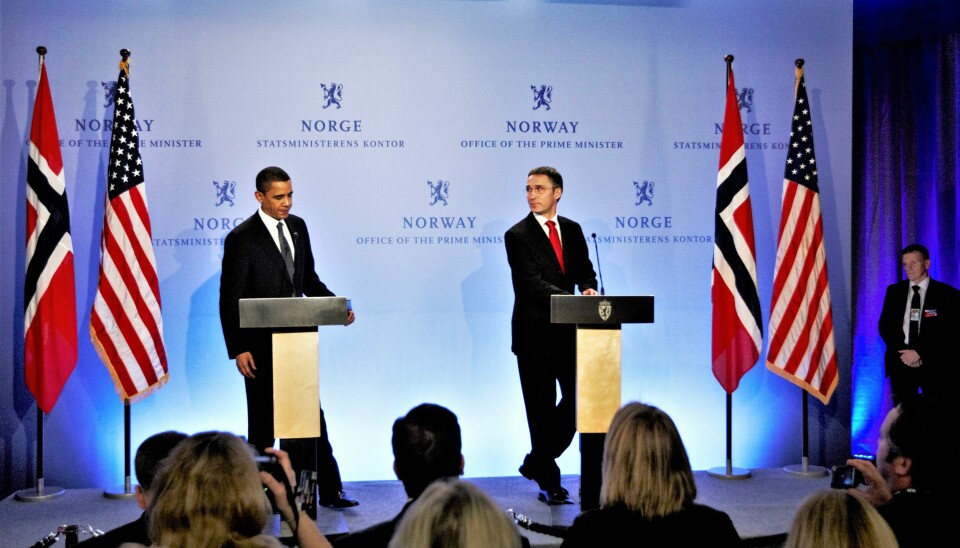 STJERNELAG: Da USAs president Barack Obama mottok Nobels fredspris i 2009, var Roar Svåsand (ytterst til høyre) på jobb for livvakttjenesten.