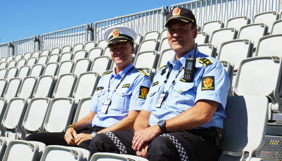 KLARE FOR KAMP: Politistasjonssjef Sigve Bolstad ved Manglerud politistasjon sammen med politioverbetjent Morten Østraat.