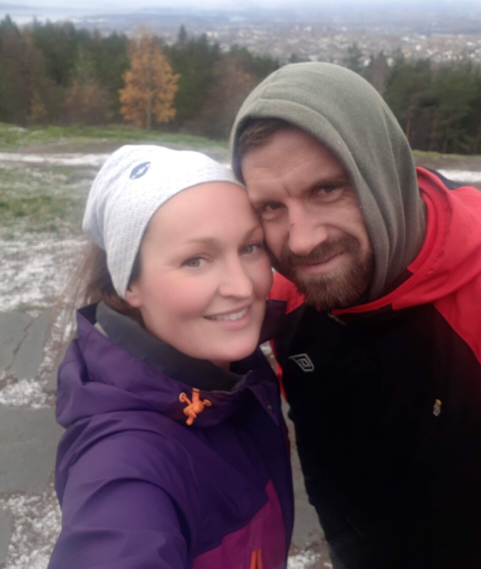 KAMERASKY: Politiførstebetjent
Marius Ulekleiv og
kona Kristine på ett av de få
bildene som finnes av ham
fra høsten 2018. KAMERASKY: Politiførstebetjent
Marius Ulekleiv og
kona Kristine på ett av de få
bildene som finnes av ham
fra høsten 2018.