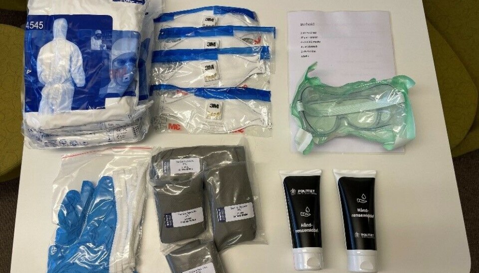 Patruljebilene som normalt brukes i det operative arbeidet skal få smitteposen føsrst. Patruljebilene som normalt brukes i det operative arbeidet skal få smitteposen føsrst.