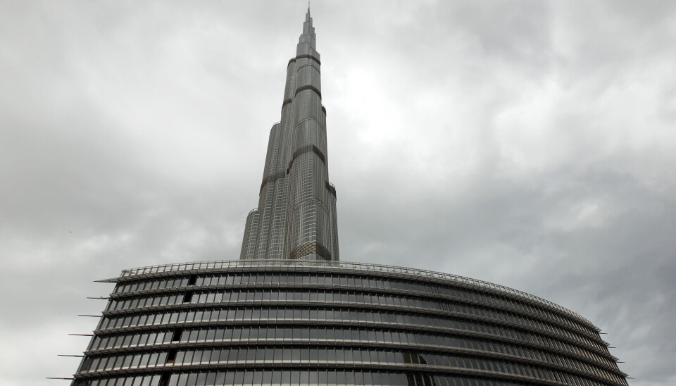 Burj Khalifa i Dubai, verdens høyeste bygg. Burj Khalifa i Dubai, verdens høyeste bygg.