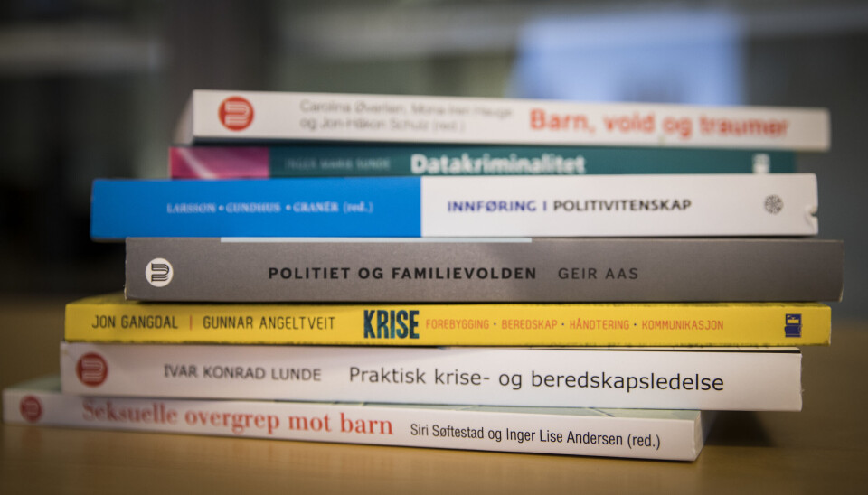 Er ikke politifolk beleste?