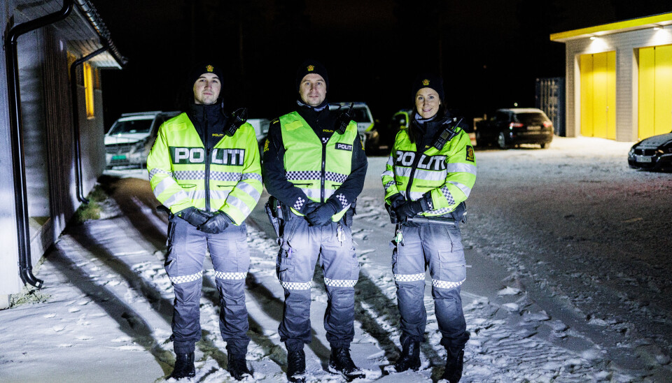 SAMARBEID: NAF er med politiet med å arrangere det forebyggende arrangementet. På bildet (f.v.) står politistudent Magnus Kristoffersen fra Stavern,
førstebetjent Lars Andreas Kvisle og politibetjent Ragnhild Stai. SAMARBEID: NAF er med politiet med å arrangere det forebyggende arrangementet. På bildet (f.v.) står politistudent Magnus Kristoffersen fra Stavern,
førstebetjent Lars Andreas Kvisle og politibetjent Ragnhild Stai.