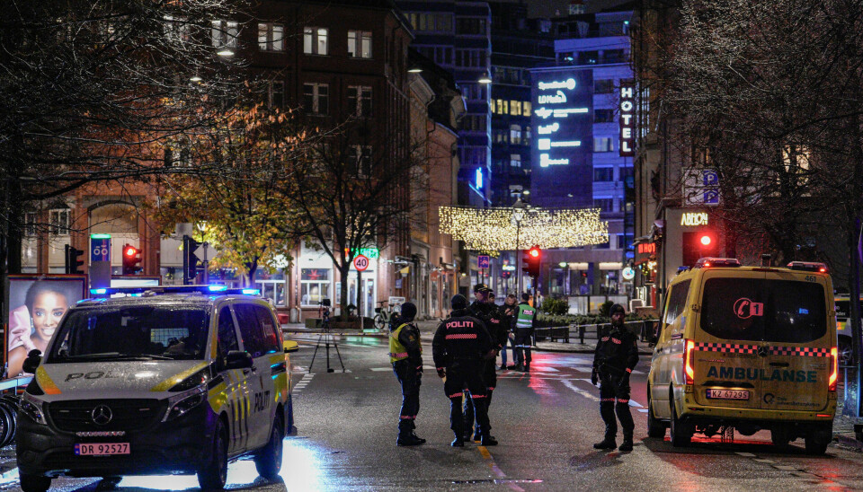 Politi ved stedet der en person ble skutt og drept på Grønland i Oslo 27. november i fjor. Oslo politidistrikt hadde totalt seks drapssaker i 2022.