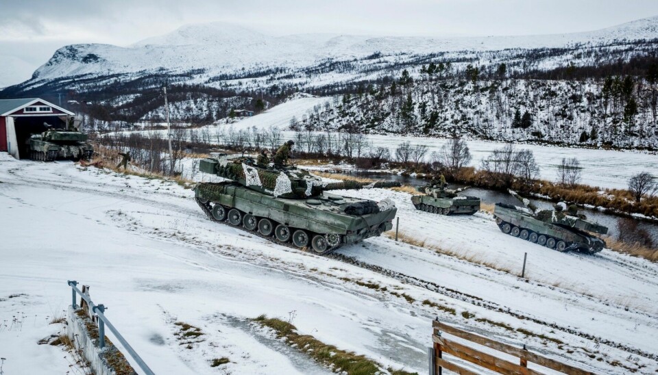 STORØVELSE: NATO-øvelsen Trident Juncture foregikk i oktober og november 2018 og var den største militærøvelsen i Norge siden den kalde krigen. Her Leopard 2a4-stridsvogner som under øvelsen skjulte seg i en låve i Øversjødalen i Tolga i Innlandet.