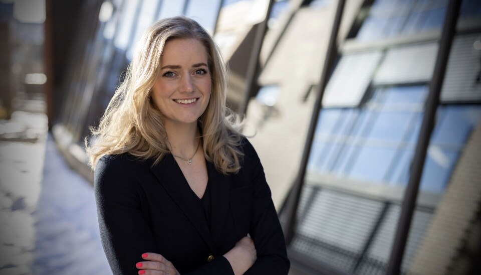 ELLE MELLE: Justis- og beredskapsdepartementet og statsråd Emilie Enger Mehl (Sp) teller på knappene om hvorvidt Trondheim, Gjøvik eller Kristiansand skal få den nye bedragerienheten fra Økokrim. Etter over et halvt år er beslutningen fortsatt ikke tatt, selv om pengene allerede er skaffet til veie av Politidirektoratet. ELLE MELLE: Justis- og beredskapsdepartementet og statsråd Emilie Enger Mehl (Sp) teller på knappene om hvorvidt Trondheim, Gjøvik eller Kristiansand skal få den nye bedragerienheten fra Økokrim. Etter over et halvt år er beslutningen fortsatt ikke tatt, selv om pengene allerede er skaffet til veie av Politidirektoratet.