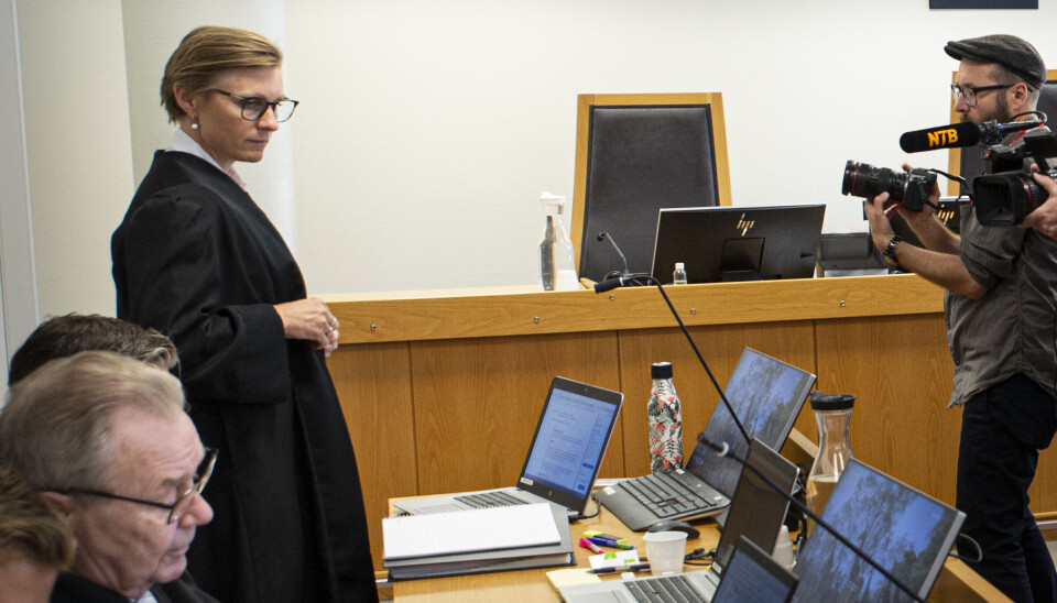 TRUER RETTSSIKKERHETEN: Spesialenhetens håndtering av Kongsberg-saken representerer en trussel mot rettssikkerheten, mener Arne Guddal. Her aktor Marit Storeng fra Spesialenheten da rettssaken mot den voldstiltalte politibetjenten i Kongsberg startet i Buskerud tingrett onsdag 28. juni.