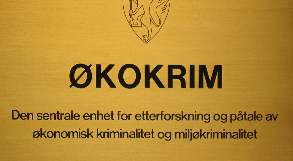 IKKE ØKOKRIM: Svindlere ringer opp personer og utgir seg for å være politifolk fra Oslo politidistrikt eller Økokrim, og hevder noen har tatt opp lån i personens navn eller tappet kontoen deres for penger.