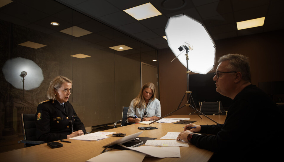 MØTTE POLITIFORUM: Politidirektør Benedicte Bjørnland og kommunikasjonsdirektør Hilde Ebeltoft-Skaugrud under intervjuet med Politiforum.
