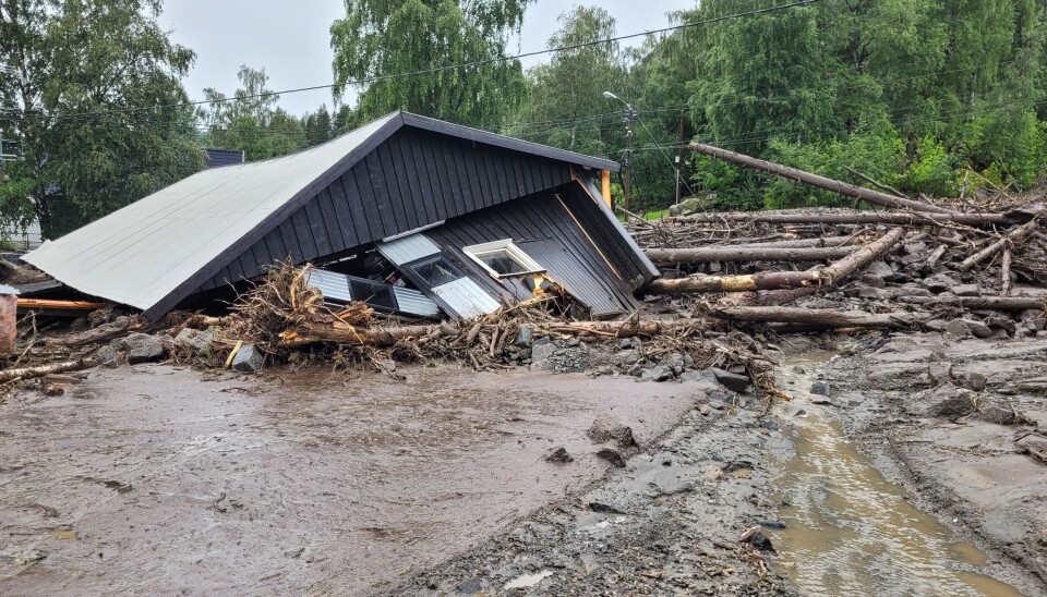 MEID NED: Her oppbevarte Mikkelrud ved han hadde solgt. Nå må han ta en vurdering om hva som skal bygges opp igjen. MEID NED: Her oppbevarte Mikkelrud ved han hadde solgt. Nå må han ta en vurdering om hva som skal bygges opp igjen.