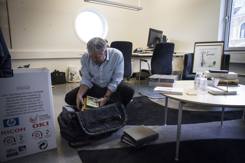 Våren 2013: Arne Johannessen pakker ned kontoret sitt i Møllergata i Oslo, etter å ha gått av som leder for Politiets Fellesforbund.