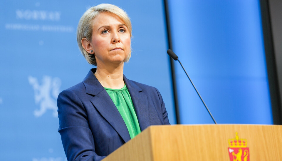 NSM-direktør Sofie Nystrøm går av etter at det ble kjent at NSM har inngått en ulovlig låneavtale.