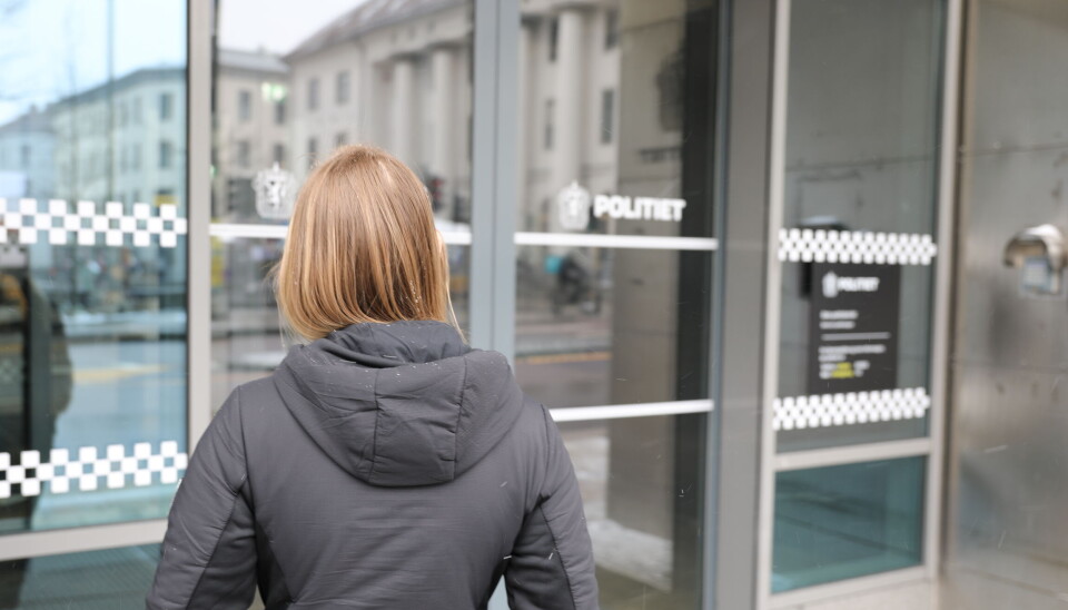 UTVEI: Politibetjent «Nora» slet med å få endene til å
møtes med politilønn. Nå begynner hun i brannetaten
i Oslo, og får 200.000 kroner mer i årslønn.