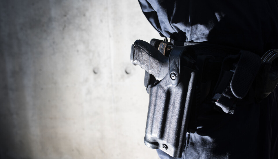 BOMSKUDD: En av politibetjentens
ledere er kritisk til jobbavslaget. – Her
bommer vi med reaksjonen, mener han. Bildet er et illustrasjonsfoto, tatt i en annen sammenheng.