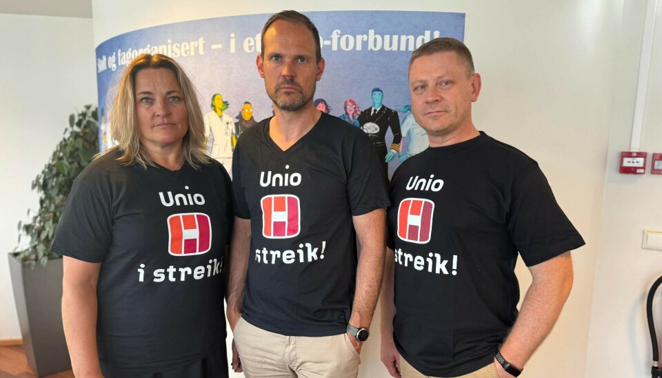 MEKLING BRØT SAMMEN: Etter mange timer på overtid ble det klart at Unio går til streik. Fra venstre: PF-leder Unn Alma Skatvold, lokallagsleder i Sør-Vest politidistrikt, Per Anders Røsjorde og PFs forhandlingssjef Roar Fosse.