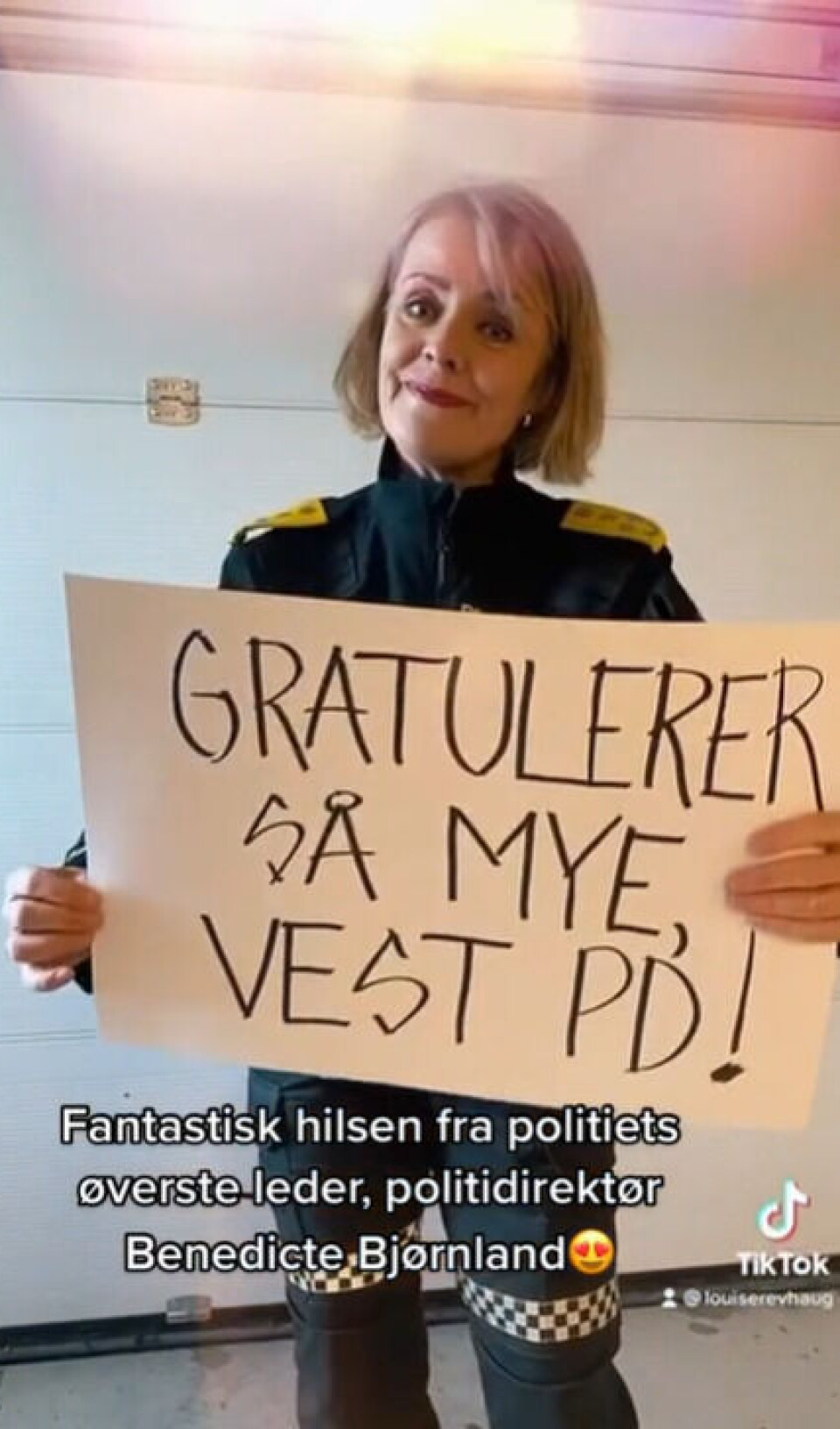 Våren 2022 fikk nettpatruljen i Vest politidistrkt 50.000 kroner til videreutvikling, i forbindelse med at de nådde 500.000 følgere på Tik-Tok.